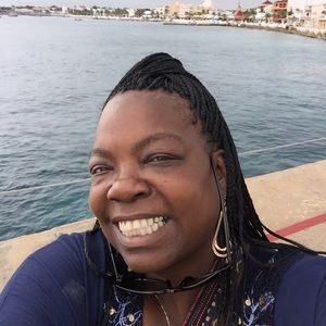 Meet your Posher, Sandra